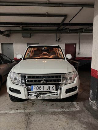 Mitsubishi Montero 2015