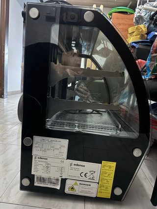 Vitrina expositora refrigerada de sobremesa