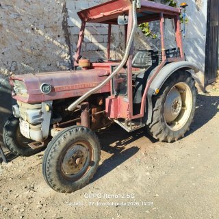 Tractor Massey Ferguson 135 Ebro
