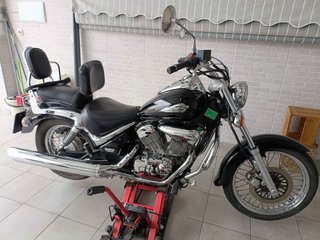 Suzuki Intruder 250cc LC