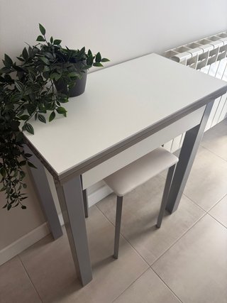 Mesa de Cocina Extensible con Banqueta