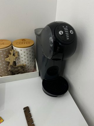 Cafetera Dolce Gusto De'Longhi Negra