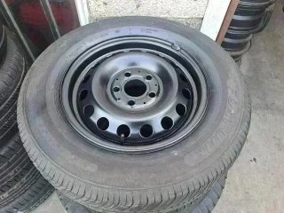Mercedes Vito 215 65 R15 - Rueda de repuesto
