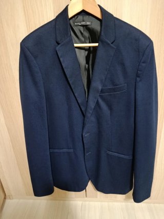 Americana Zara Azul Talla XL talla un pelín más pe