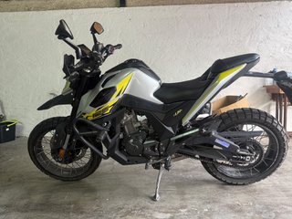 Moto Zontes U 125 Naked