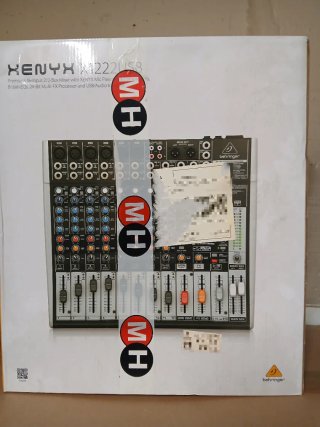 Tavola di Mixaggio Behringer XENYX X1222USB (nuova)