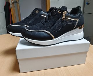 Zapatillas de mujer negras