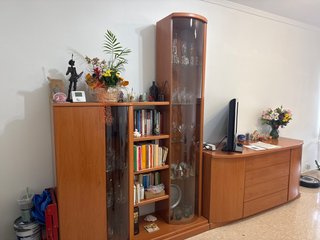Mueble de comedor: vitrina y cómoda