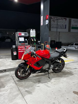 Hyosung GT250R Etiqueta C