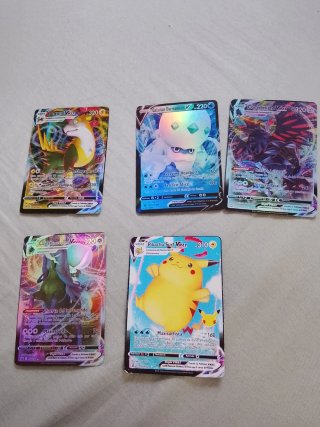 Set de 5 Cartas Pokémon VMAX y V
