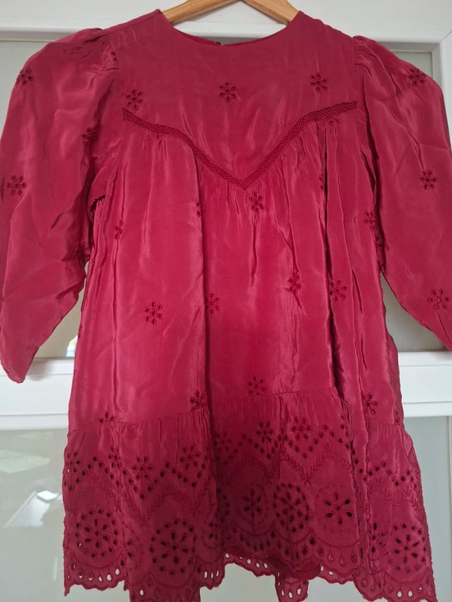 Vestido de Niña Rojo con Bordados