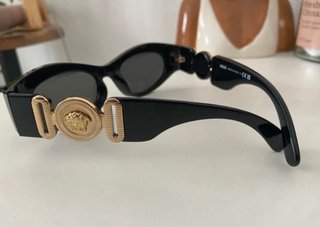 Occhiali da sole Versace neri e dorati