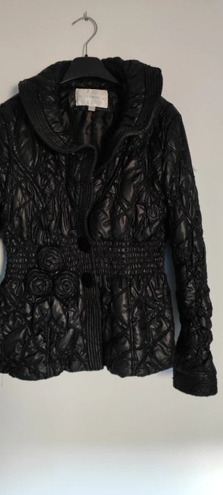 Chaqueta Acolchada Negra LUCY PARIS