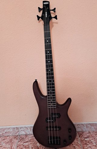 Vendo o Cambio Bajo Ibanez GSRM20B con funda