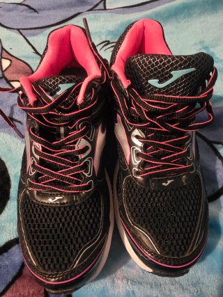 Zapatillas deportivas Joma negras y rosas