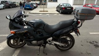 Suzuki GSX 750F Verde