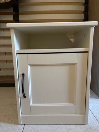 Mesita de noche blanca IKEA