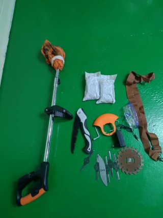Desbrozadora a batería con accesorios