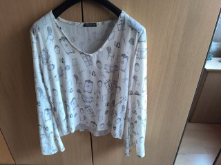 Blusa Cerezas Estampada Talla M