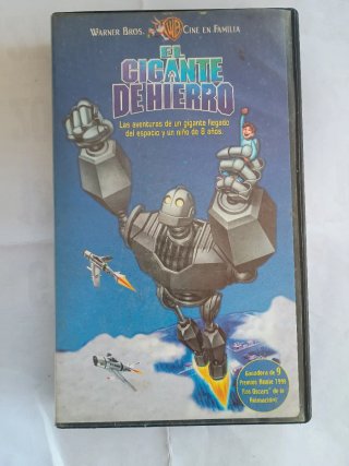 VHS El Gigante de Hierro
