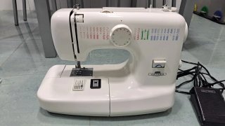 Máquina de coser Victoria