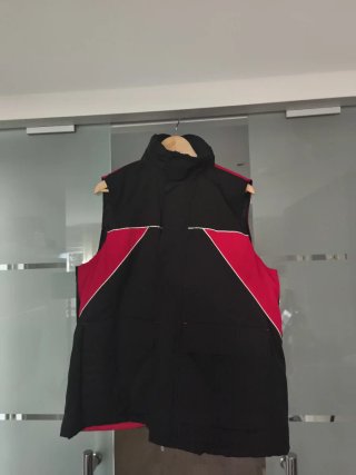 Chaleco Carolina Herrera talla XL impecable