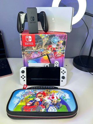 Nintendo Switch OLED Bianca con scatola + custodia