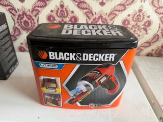 Caja metálica atornillador Black&Decker