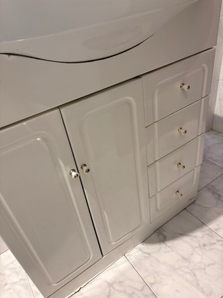 Mueble de baño blanco