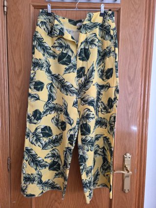 Pantalón Fluido Estampado Hojas