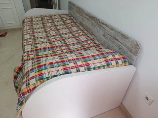 Dos camas nidos de 90 mas 3 colchones de 90 x 190