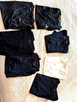 Pack 7 camisetas básicas talla M negras y blanca