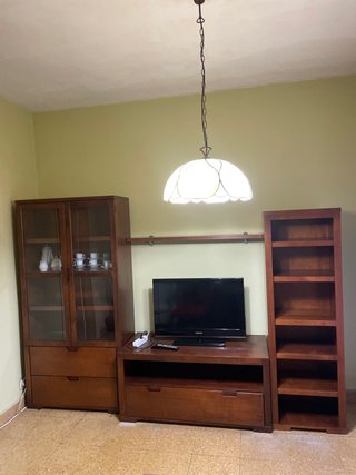Mueble de comedor de madera