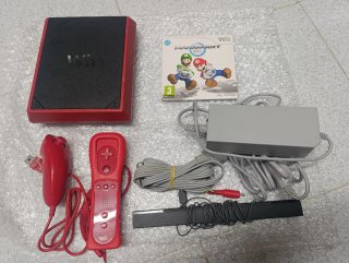 Consola Nintendo Wii Roja y Negra