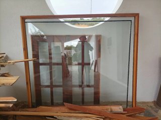 Vendo ventana grande, fija (sin mecanismo para abr