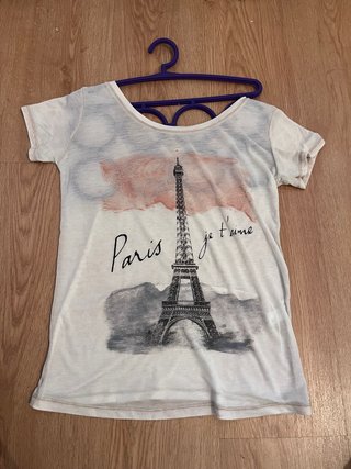 Camiseta Blanca con Estampado Torre Eiffel