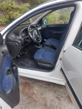 Peugeot 206  2002
