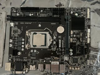 Placa Base Gigabyte H110M HDMI + Intel i5