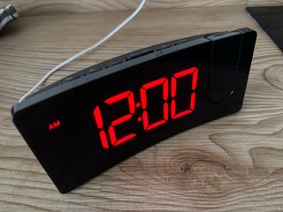 Reloj Despertador con Proyector