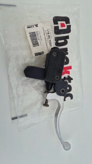 Bomba de Freno delantera AJP USADA