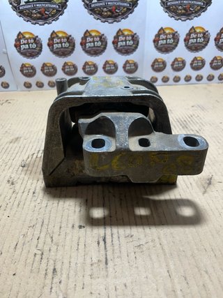 Taco de motor seat leon 1.9 TDI