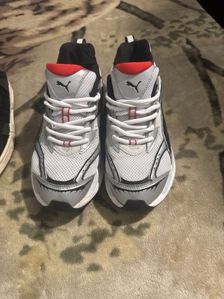 Zapatillas puma blanco con rojo