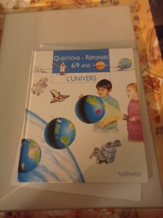 libro en francés sobre el universo