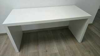 Escritorio IKEA MALM con tablero extraíble