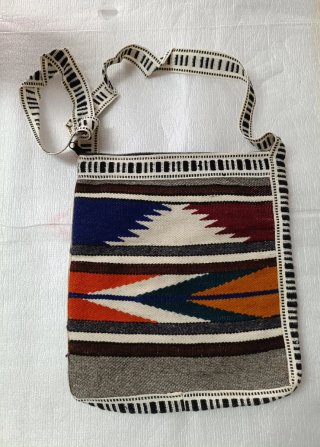 Bolso Bandolera con Estampado Étnico