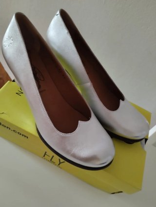 Zapatos Fly London Plateados Nuevos