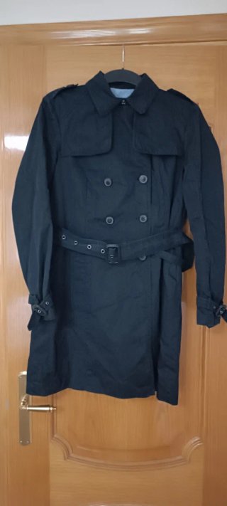 ZARA Gabardina Negra