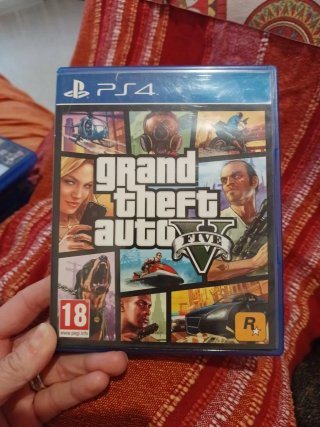 Juego PS4 Grand Theft Auto V (GTA 5)