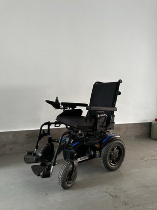 Silla de ruedas eléctrica QUICKIE Q200 R – Como nu