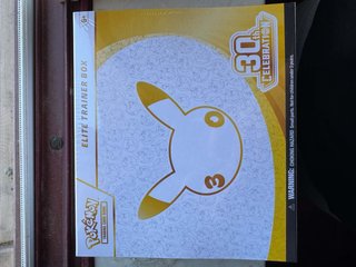 Elite Trainer Box Pokémon 30th Celebration